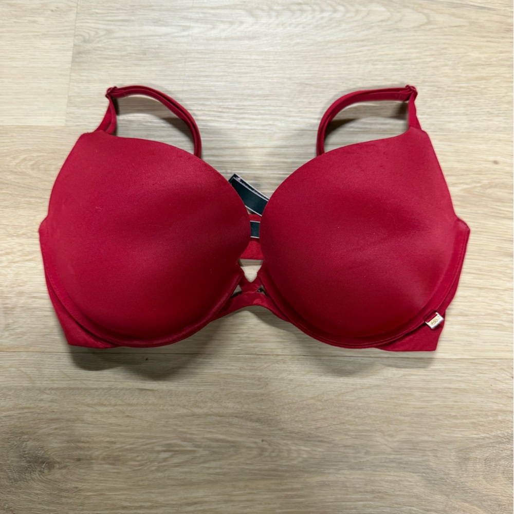 Victoria's Secret Very Sexy Push-up Bra Bundle. 32DD. - Picture 2 of 13